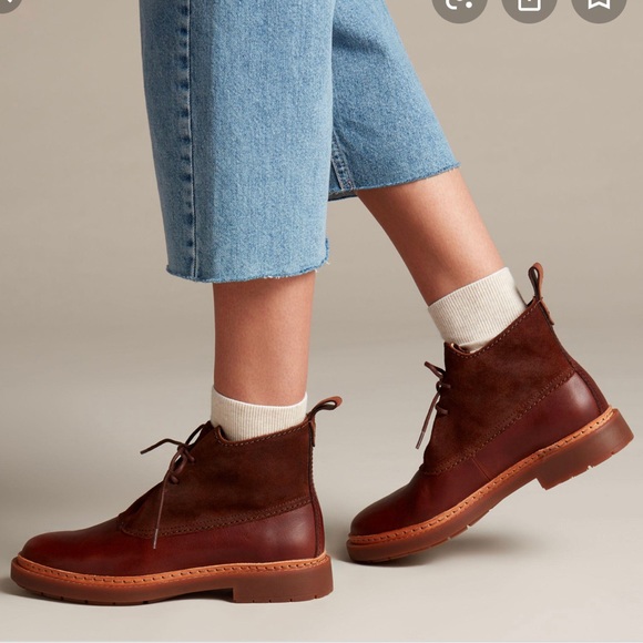 clarks trace fawn black